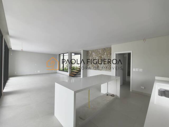 Casa para Venda em São José dos Campos - 4