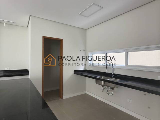 Casa para Venda em São José dos Campos - 4
