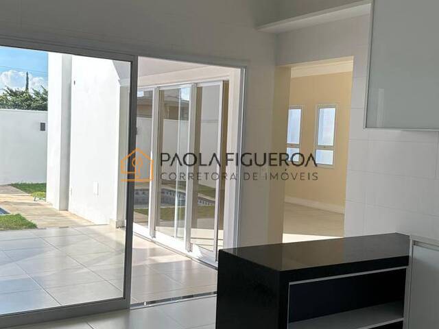 Casa para Venda em São José dos Campos - 5
