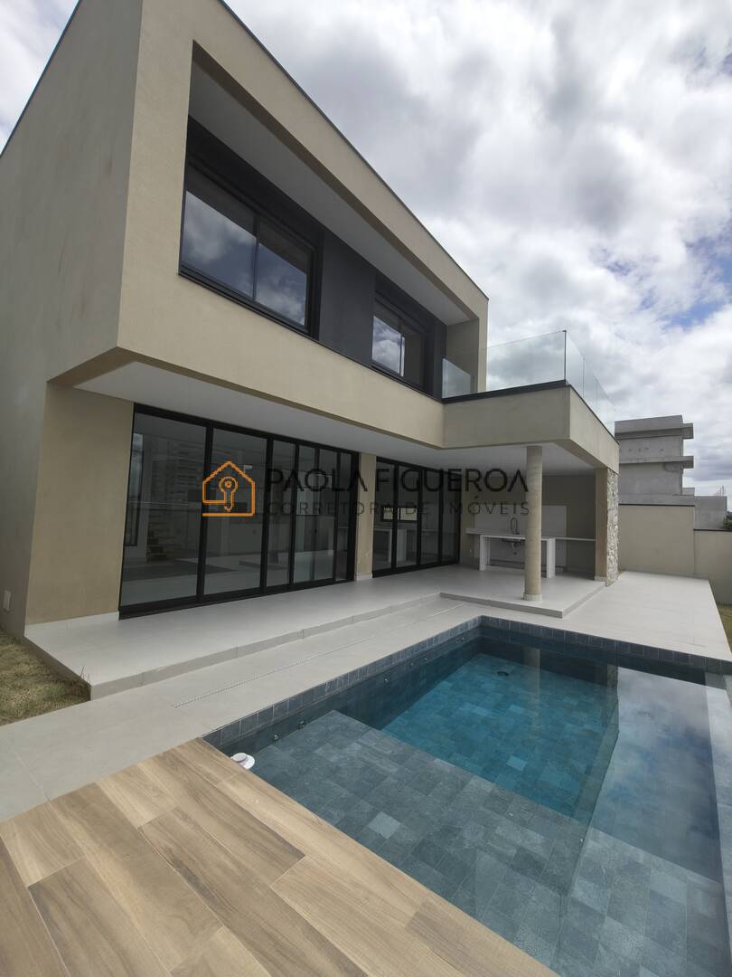 Casa, 3 quartos, 302 m² - Foto 1